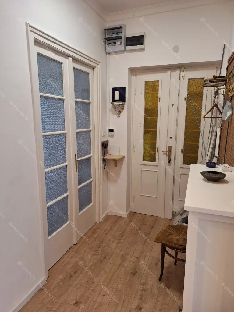 Kiadó albérlet 330000 Ft/hó áron: Budapest, I. kerület  Attila út. Mérete: 83 nm, 2 szobás | Alberlet.hu - 6672141