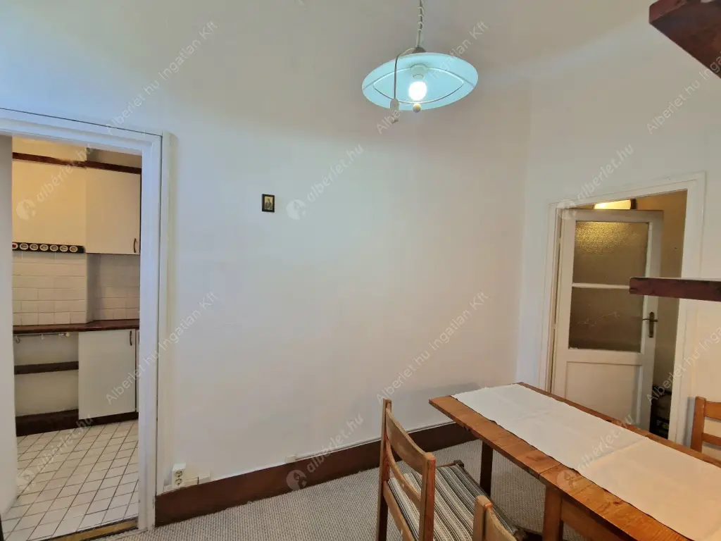 Kiadó albérlet 210000 Ft/hó áron: Budapest, I. kerület  Avar utca. Mérete: 39 nm, 1 szobás | Alberlet.hu - 6573711