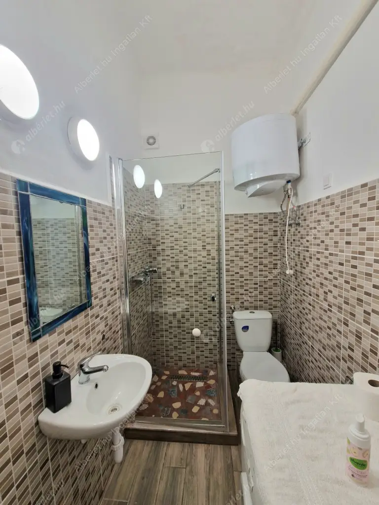 Kiadó albérlet 210000 Ft/hó áron: Budapest, I. kerület  Avar utca. Mérete: 39 nm, 1 szobás | Alberlet.hu - 6573722