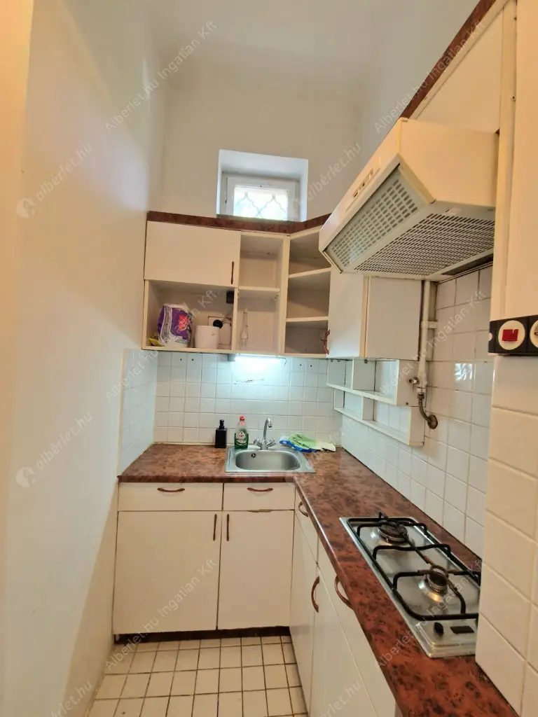 Kiadó albérlet 200000 Ft/hó áron: Budapest, I. kerület  Avar utca. Mérete: 39 nm, 1 szobás | Alberlet.hu - 6578252