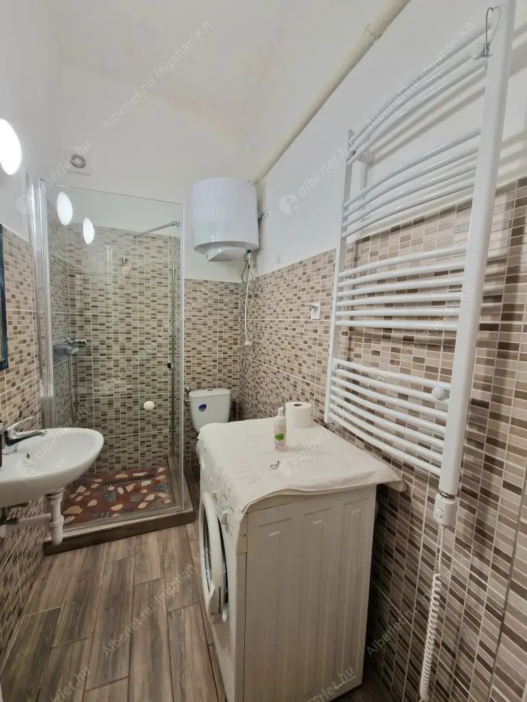 Kiadó albérlet 200000 Ft/hó áron: Budapest, I. kerület  Avar utca. Mérete: 39 nm, 1 szobás | Alberlet.hu - 6578256