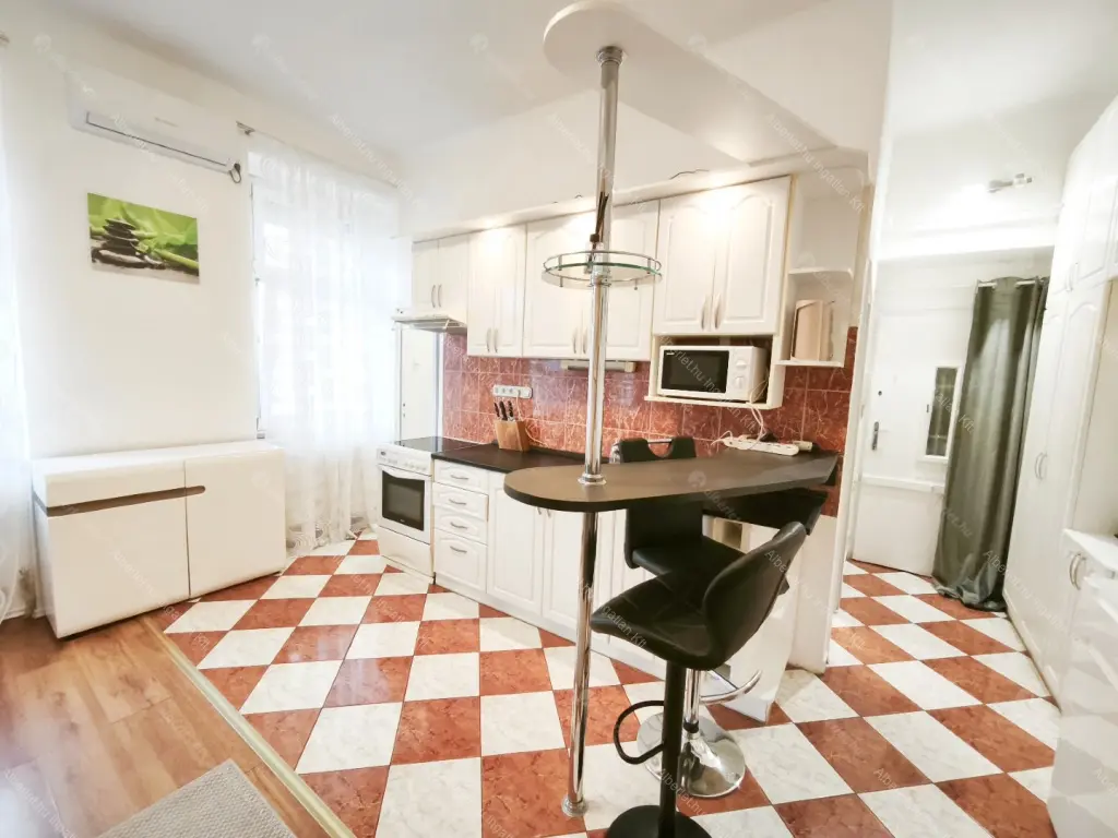 Kiadó albérlet 230000 Ft/hó áron: Budapest, I. kerület  Avar utca. Mérete: 40 nm, 2 szobás | Alberlet.hu - 6685747