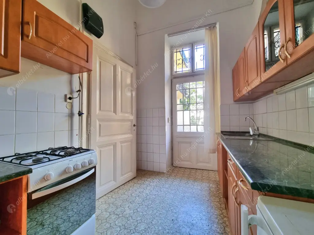 Kiadó albérlet 249000 Ft/hó áron: Budapest, I. kerület  Batthyány tér. Mérete: 74 nm, 2 szobás | Alberlet.hu - 6561661