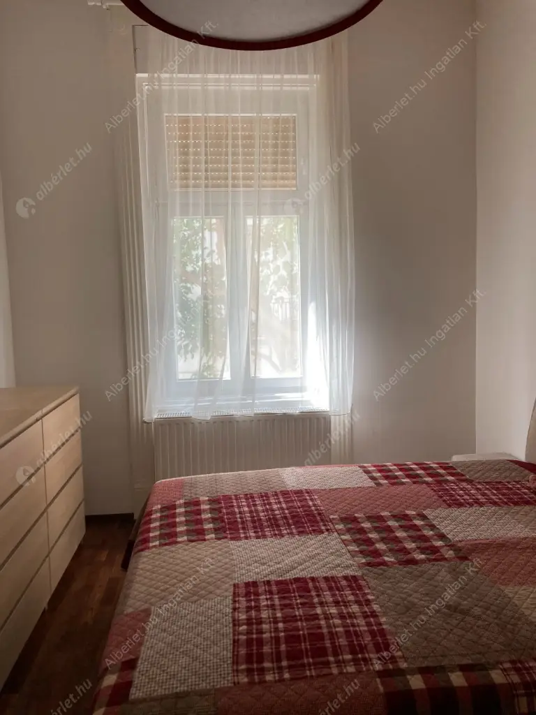 Kiadó albérlet 650000 Ft/hó áron: Budapest, I. kerület  Batthyány utca. Mérete: 105 nm, 3 szobás | Alberlet.hu - 5839781