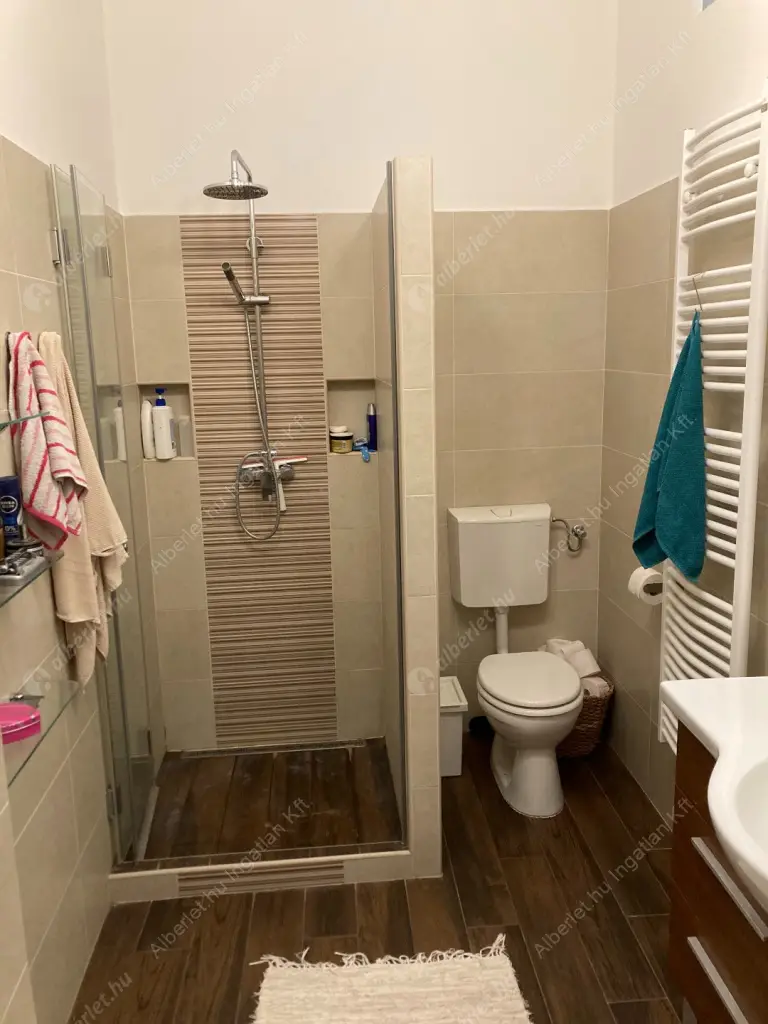 Kiadó albérlet 650000 Ft/hó áron: Budapest, I. kerület  Batthyány utca. Mérete: 105 nm, 3 szobás | Alberlet.hu - 5839784