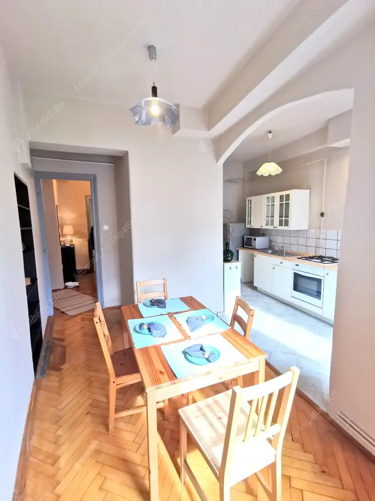 Kiadó albérlet 400000 Ft/hó áron: Budapest, I. kerület  Batthyány utca. Mérete: 105 nm, 3 szobás | Alberlet.hu - 6557624