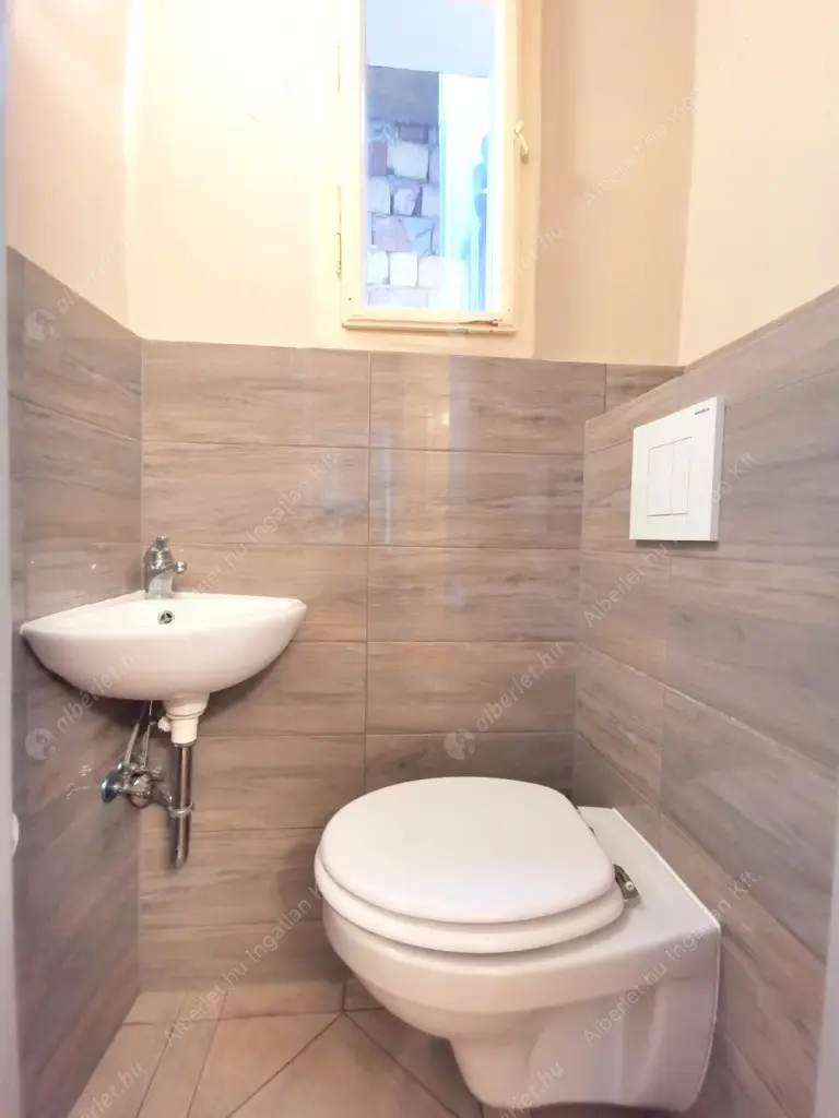 Kiadó albérlet 400000 Ft/hó áron: Budapest, I. kerület  Batthyány utca. Mérete: 105 nm, 3 szobás | Alberlet.hu - 6557626