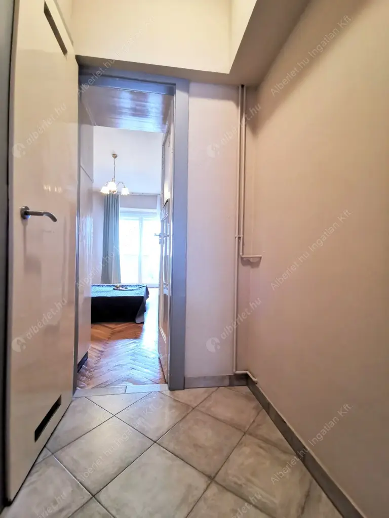 Kiadó albérlet 400000 Ft/hó áron: Budapest, I. kerület  Batthyány utca. Mérete: 105 nm, 3 szobás | Alberlet.hu - 6557627