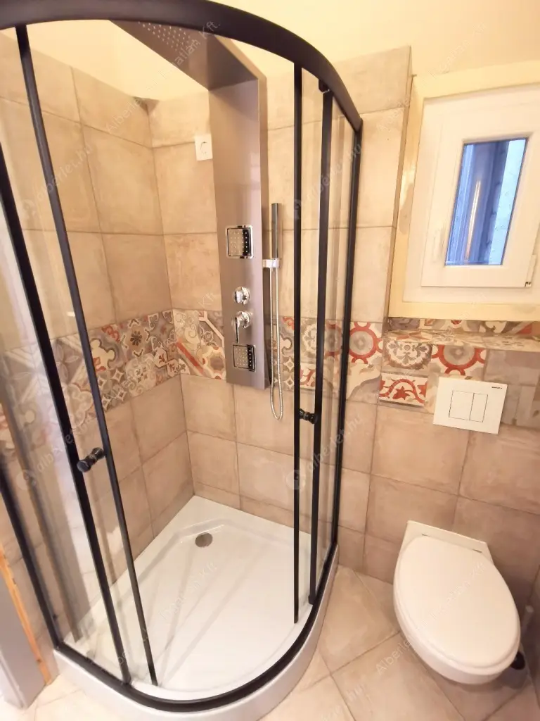 Kiadó albérlet 400000 Ft/hó áron: Budapest, I. kerület  Batthyány utca. Mérete: 105 nm, 3 szobás | Alberlet.hu - 6557629