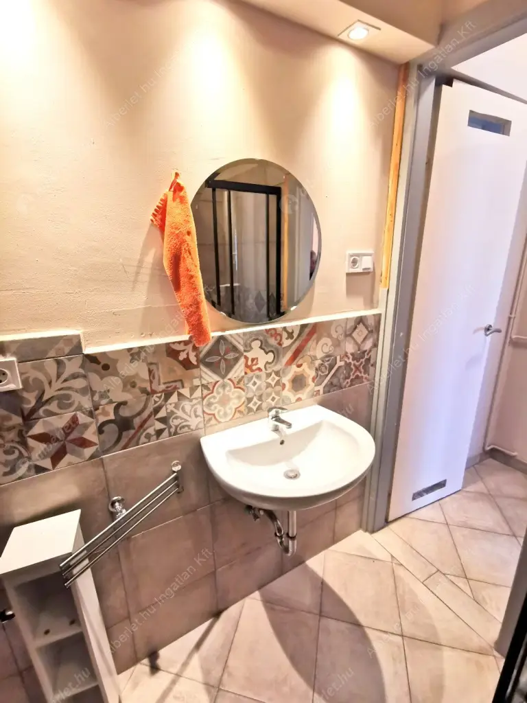 Kiadó albérlet 400000 Ft/hó áron: Budapest, I. kerület  Batthyány utca. Mérete: 105 nm, 3 szobás | Alberlet.hu - 6557630