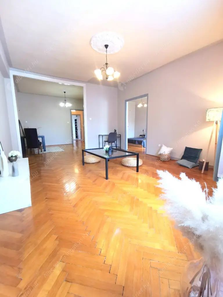 Kiadó albérlet 400000 Ft/hó áron: Budapest, I. kerület  Batthyány utca. Mérete: 105 nm, 3 szobás | Alberlet.hu - 6557638