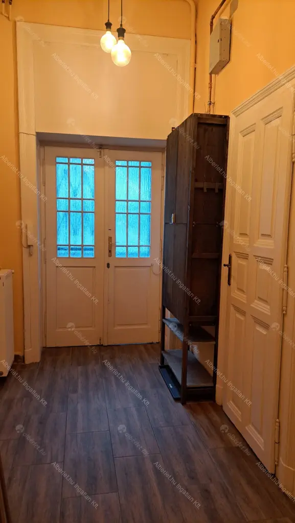 Kiadó albérlet 350000 Ft/hó áron: Budapest, I. kerület  Batthyány utca. Mérete: 53 nm, 2 szobás | Alberlet.hu - 6658205