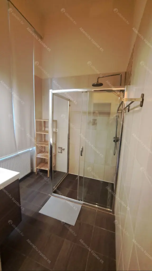 Kiadó albérlet 300000 Ft/hó áron: Budapest, I. kerület  Batthyány utca. Mérete: 53 nm, 2 szobás | Alberlet.hu - 6698519