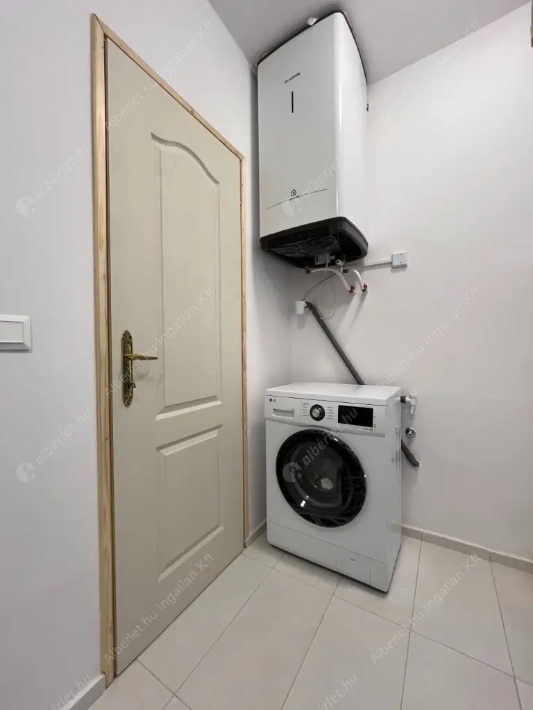 Kiadó albérlet 340000 Ft/hó áron: Budapest, I. kerület  Batthyány utca. Mérete: 60 nm, 2 szobás | Alberlet.hu - 6555046