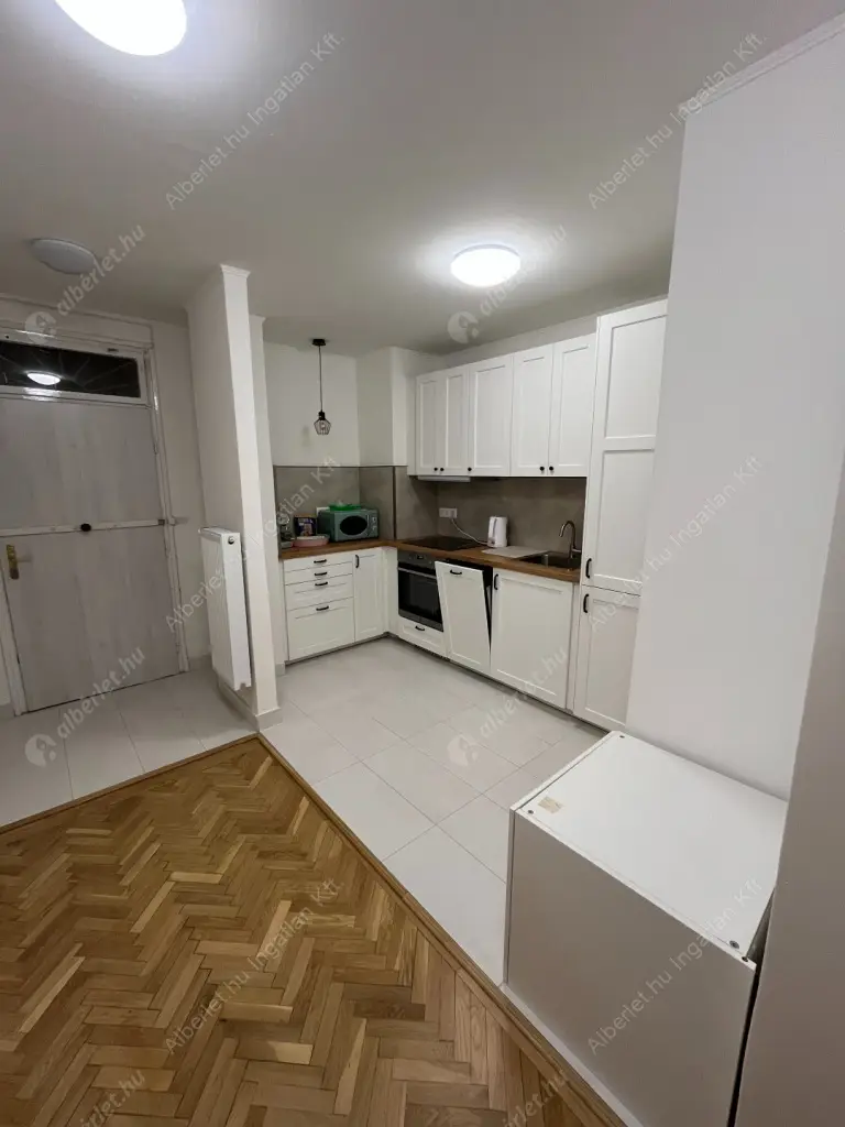 Kiadó albérlet 340000 Ft/hó áron: Budapest, I. kerület  Batthyány utca. Mérete: 60 nm, 2 szobás | Alberlet.hu - 6625081