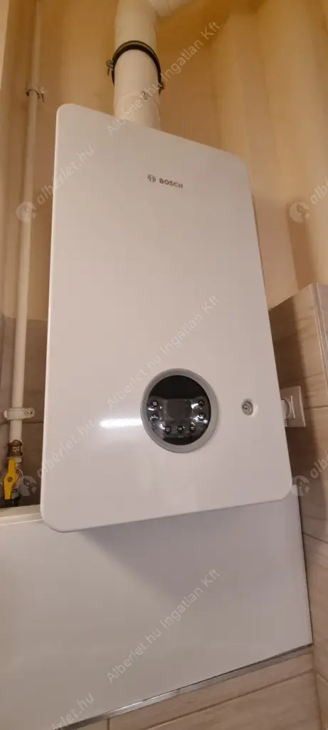 Kiadó albérlet 440000 Ft/hó áron: Budapest, I. kerület  Batthyány utca. Mérete: 72 nm, 3 szobás | Alberlet.hu - 6516834