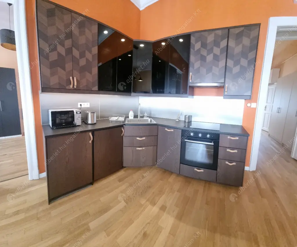Kiadó albérlet 440000 Ft/hó áron: Budapest, I. kerület  Batthyány utca. Mérete: 72 nm, 3 szobás | Alberlet.hu - 6615619