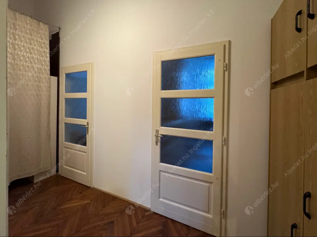 Kiadó albérlet 305000 Ft/hó áron: Budapest, I. kerület  Batthyány utca. Mérete: 73 nm, 3 szobás | Alberlet.hu - 6594012