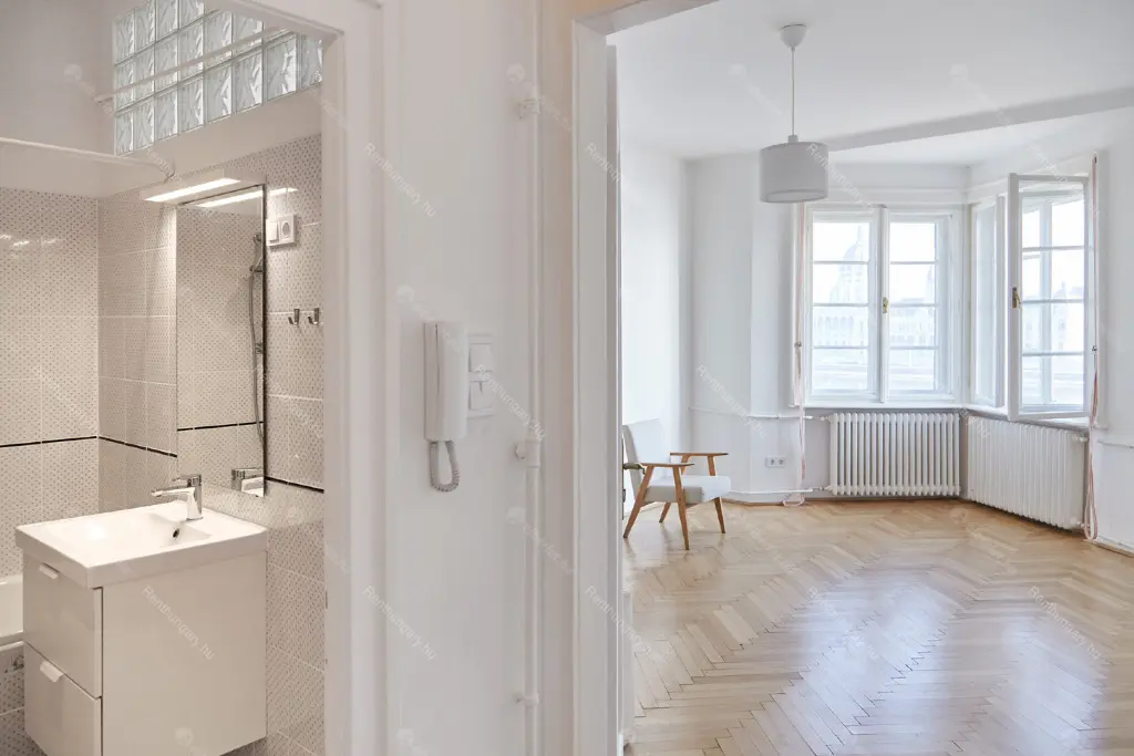 Kiadó albérlet 215000 Ft/hó áron: Budapest, I. kerület  Bem  rakpart . Mérete: 31 nm, 1 szobás | Alberlet.hu - 6661342