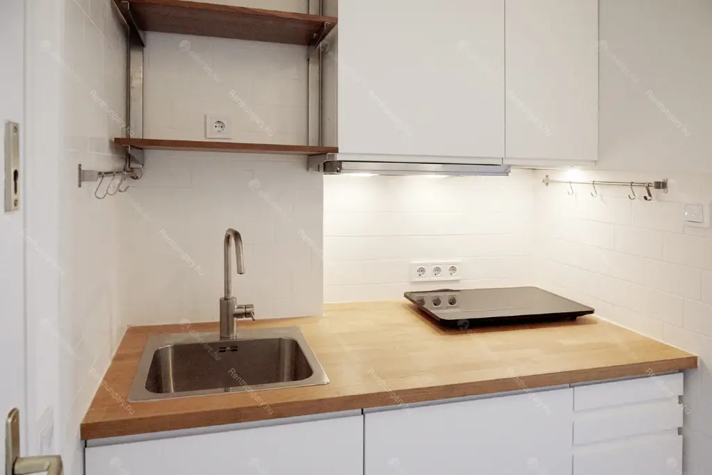 Kiadó albérlet 215000 Ft/hó áron: Budapest, I. kerület  Bem  rakpart . Mérete: 31 nm, 1 szobás | Alberlet.hu - 6661345