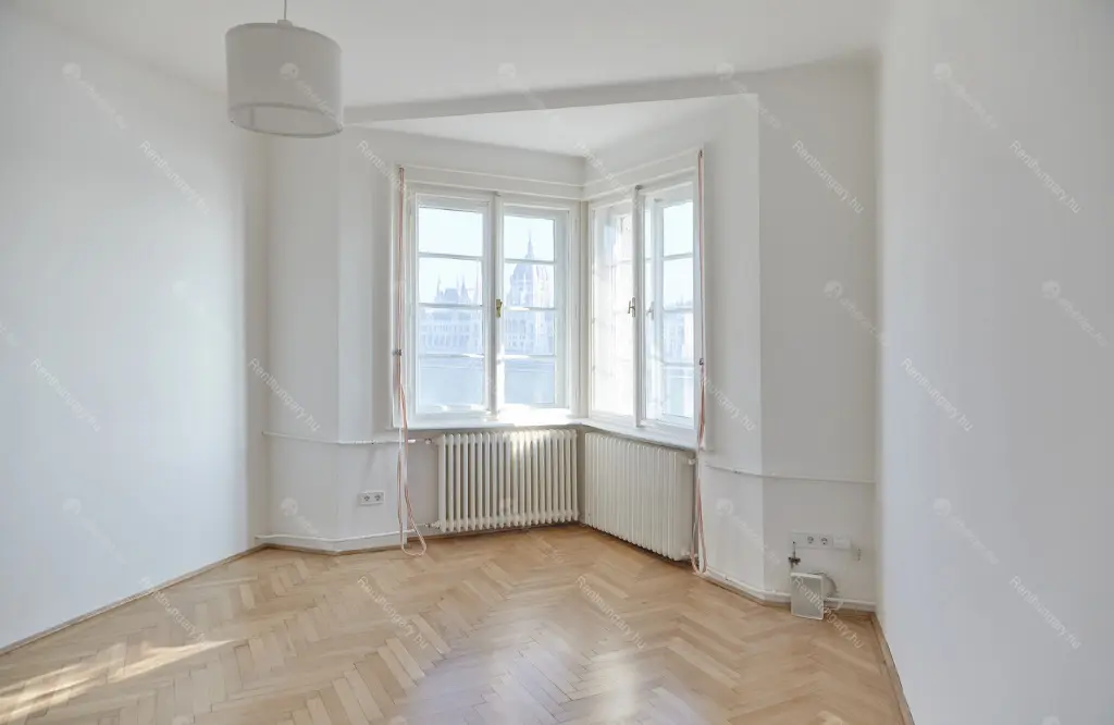 Kiadó albérlet 215000 Ft/hó áron: Budapest, I. kerület  Bem  rakpart . Mérete: 31 nm, 1 szobás | Alberlet.hu - 6661346