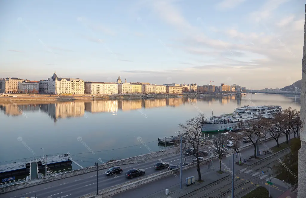 Kiadó albérlet 215000 Ft/hó áron: Budapest, I. kerület  Bem  rakpart . Mérete: 31 nm, 2 szobás | Alberlet.hu - 6659485