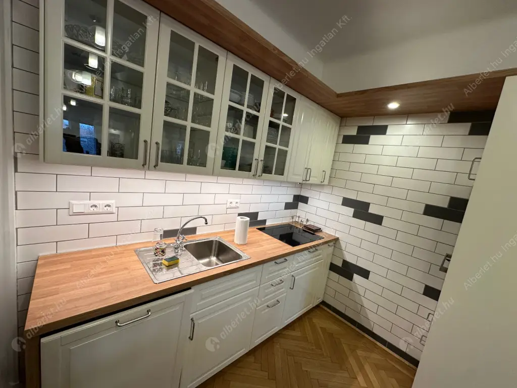 Kiadó albérlet 880000 Ft/hó áron: Budapest, I. kerület  Bem rakpart. Mérete: 125 nm, 4 szobás | Alberlet.hu - 6633449