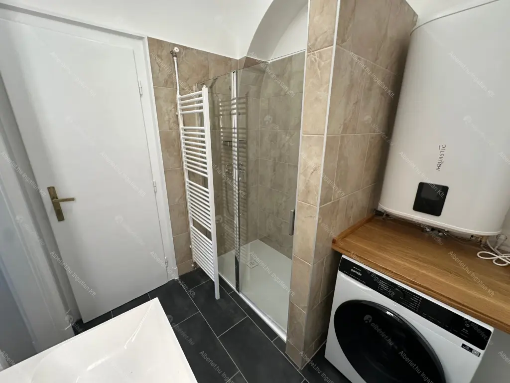 Kiadó albérlet 880000 Ft/hó áron: Budapest, I. kerület  Bem rakpart. Mérete: 125 nm, 4 szobás | Alberlet.hu - 6633547