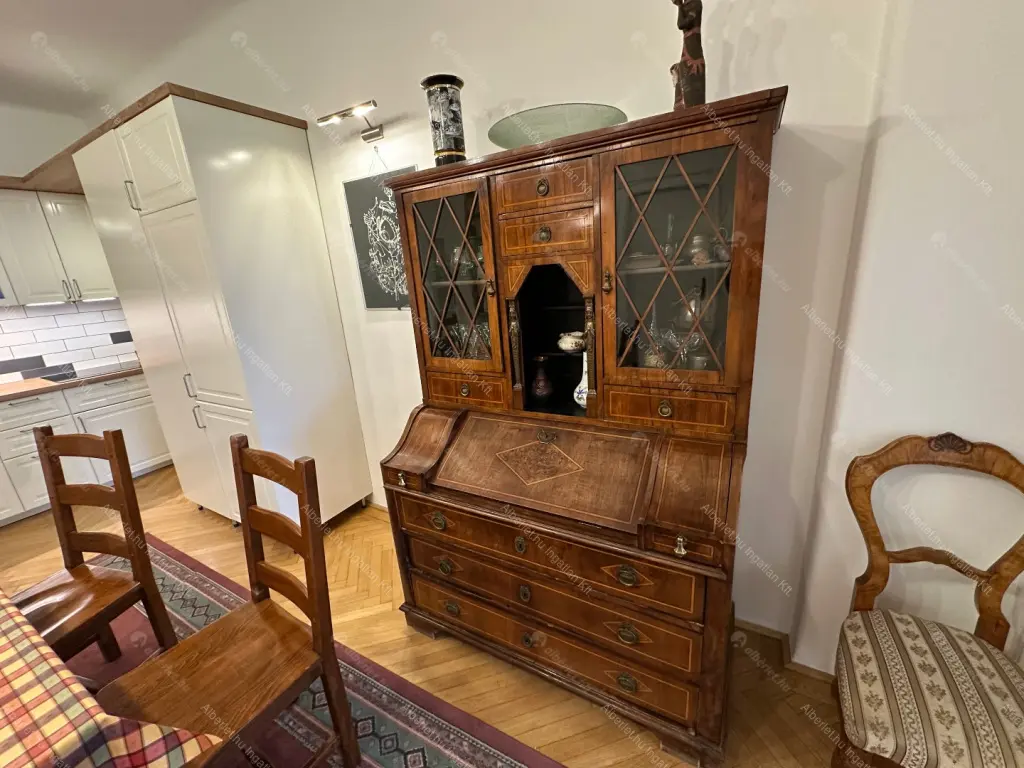 Kiadó albérlet 849000 Ft/hó áron: Budapest, I. kerület  Bem rakpart. Mérete: 125 nm, 4 szobás | Alberlet.hu - 6682306