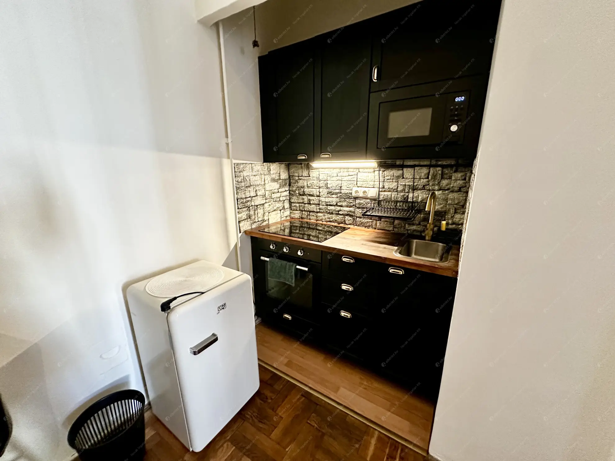 Kiadó albérlet 245000 Ft/hó áron: Budapest, I. kerület  Bem rakpart. Mérete: 35 nm, 2 szobás | Alberlet.hu - 6575239