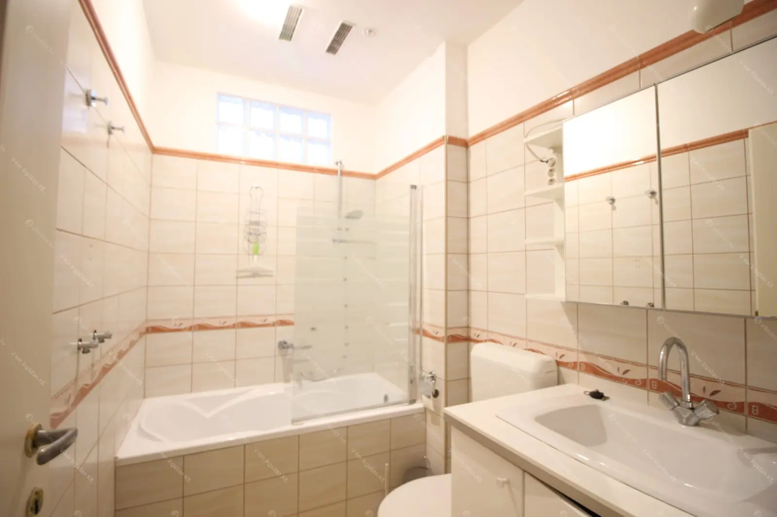 Kiadó albérlet 270000 Ft/hó áron: Budapest, I. kerület  Bem rakpart. Mérete: 50 nm, 2 szobás | Alberlet.hu - 6687765