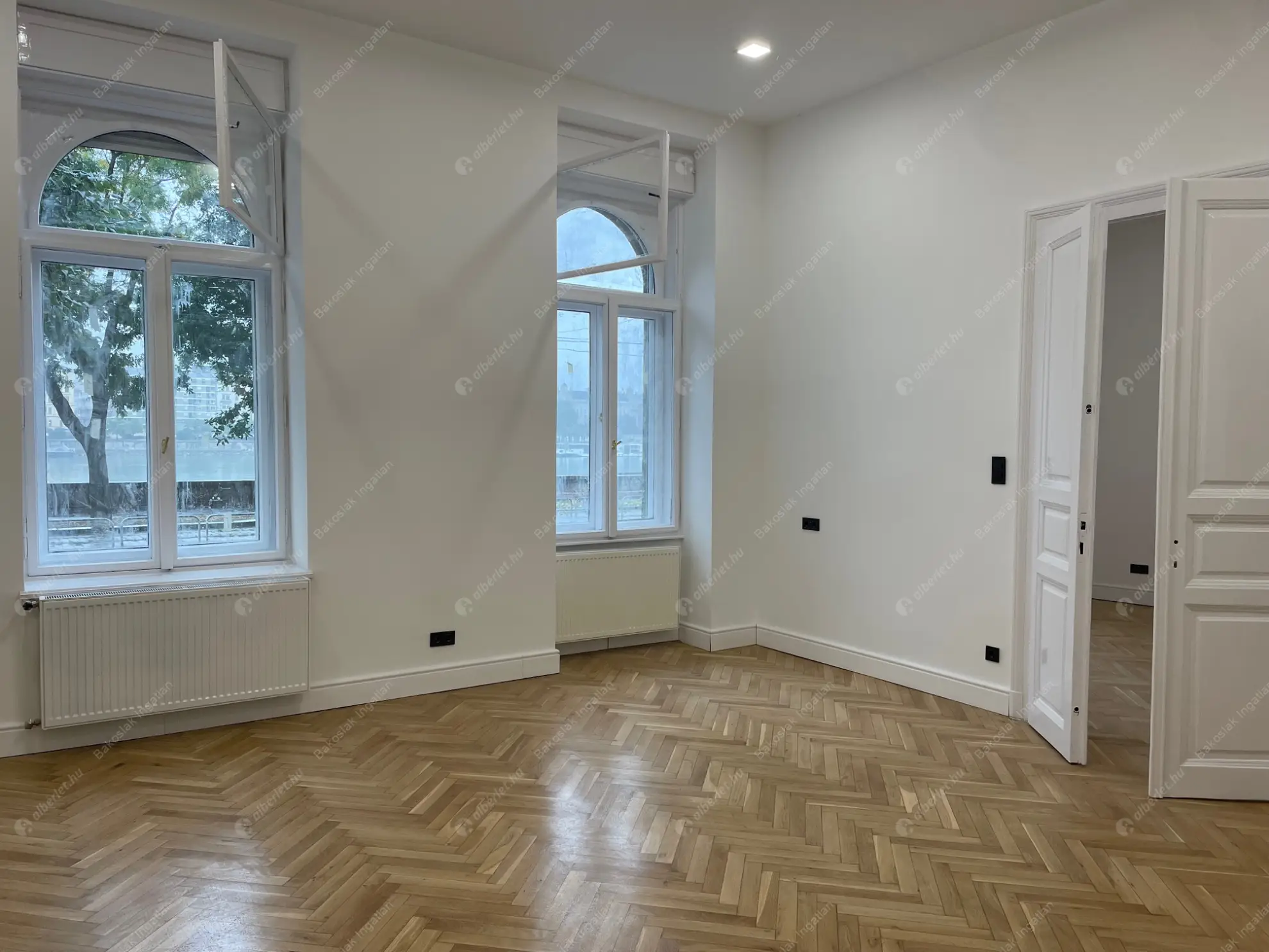 Kiadó albérlet 849000 Ft/hó áron: Budapest, I. kerület  Bem rakpart. Mérete: 95 nm, 2 szobás | Alberlet.hu - 6548871