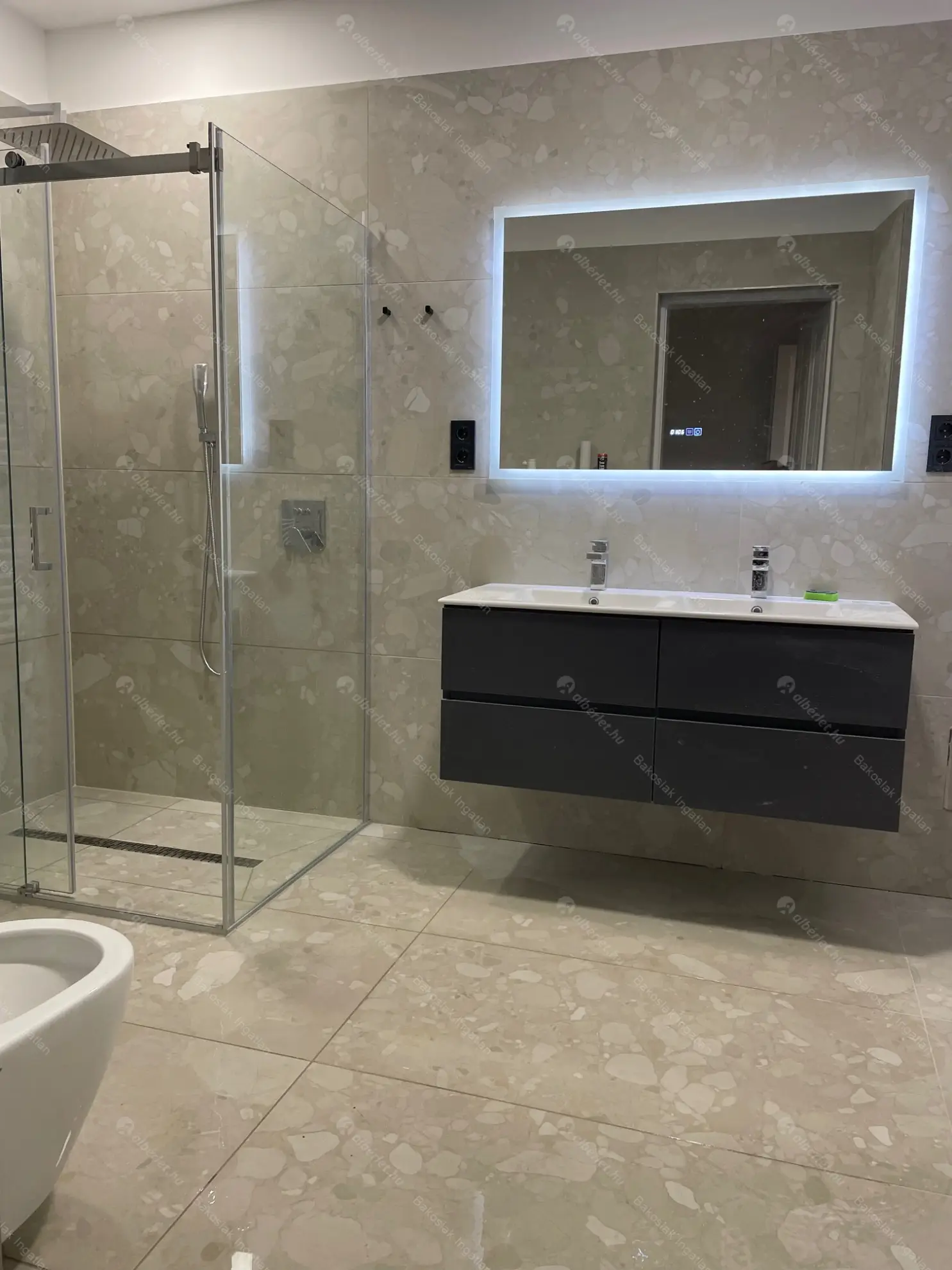 Kiadó albérlet 849000 Ft/hó áron: Budapest, I. kerület  Bem rakpart. Mérete: 95 nm, 2 szobás | Alberlet.hu - 6548873