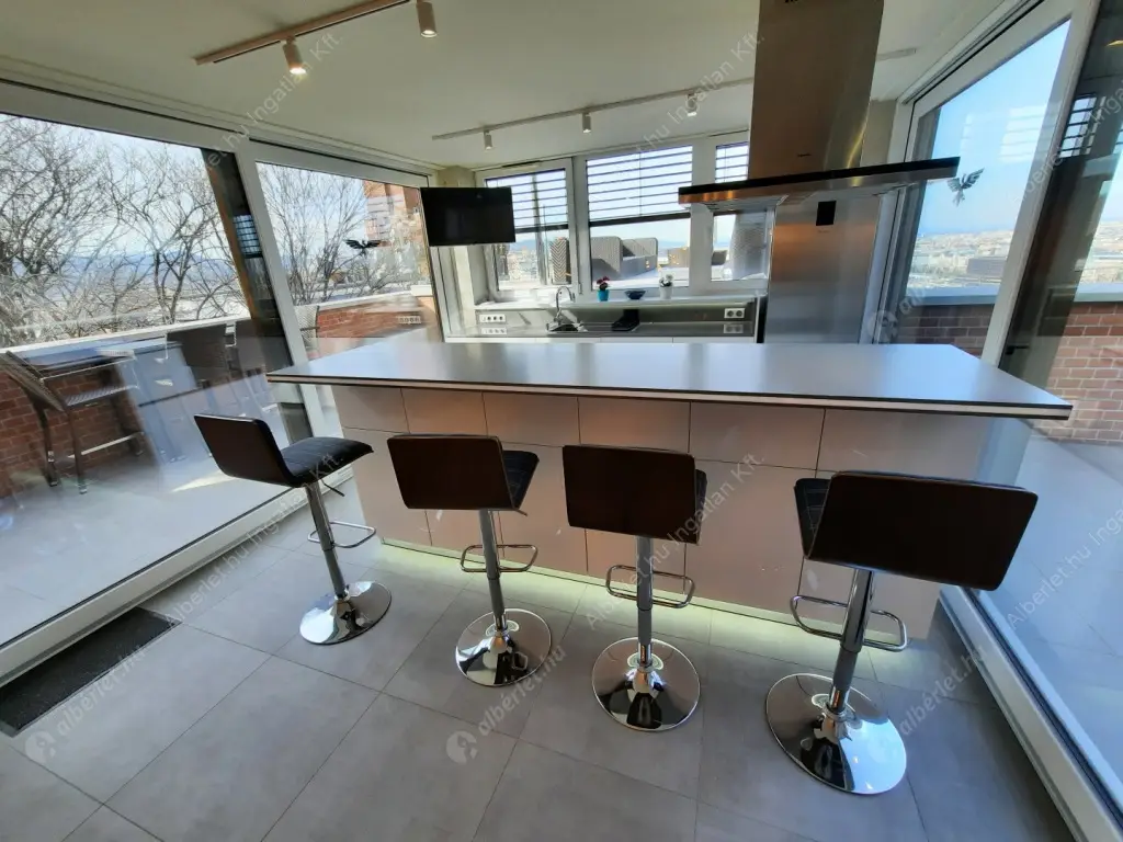 Kiadó albérlet 1600000 Ft/hó áron: Budapest, I. kerület  Bérc utca. Mérete: 160 nm, 5 szobás | Alberlet.hu - 6597980