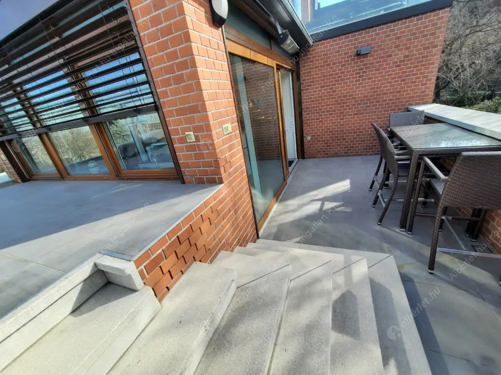 Kiadó albérlet 1600000 Ft/hó áron: Budapest, I. kerület  Bérc utca. Mérete: 160 nm, 5 szobás | Alberlet.hu - 6597984