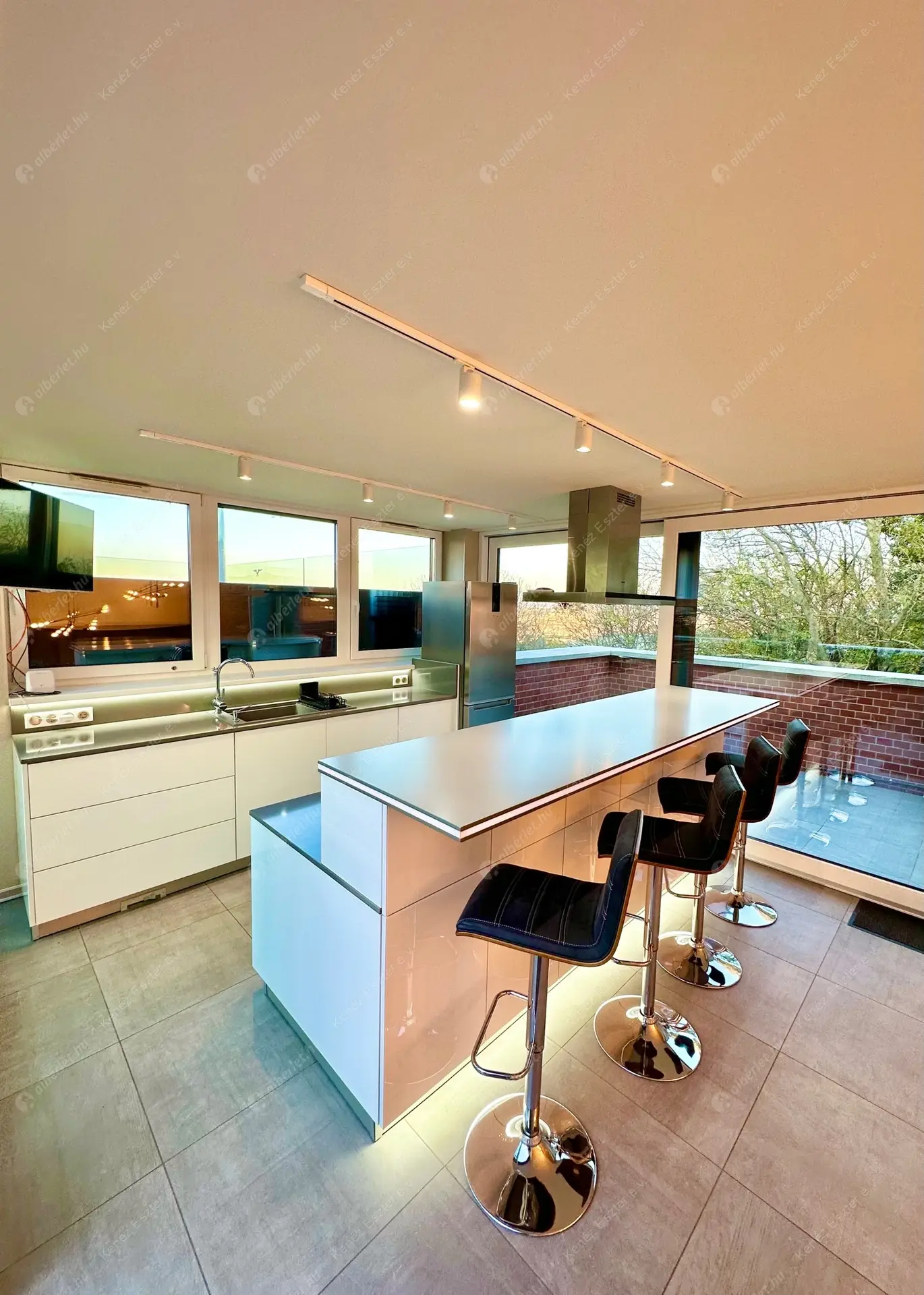 Kiadó albérlet 1542000 Ft/hó áron: Budapest, I. kerület  Bérc utca. Mérete: 167 nm, 4 szobás | Alberlet.hu - 6475566