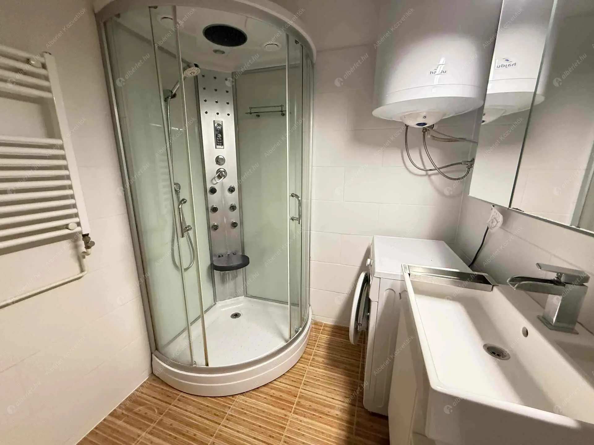 Kiadó albérlet 200000 Ft/hó áron: Budapest, I. kerület  Csalogány utca. Mérete: 36 nm, 1 szobás | Alberlet.hu - 6543572