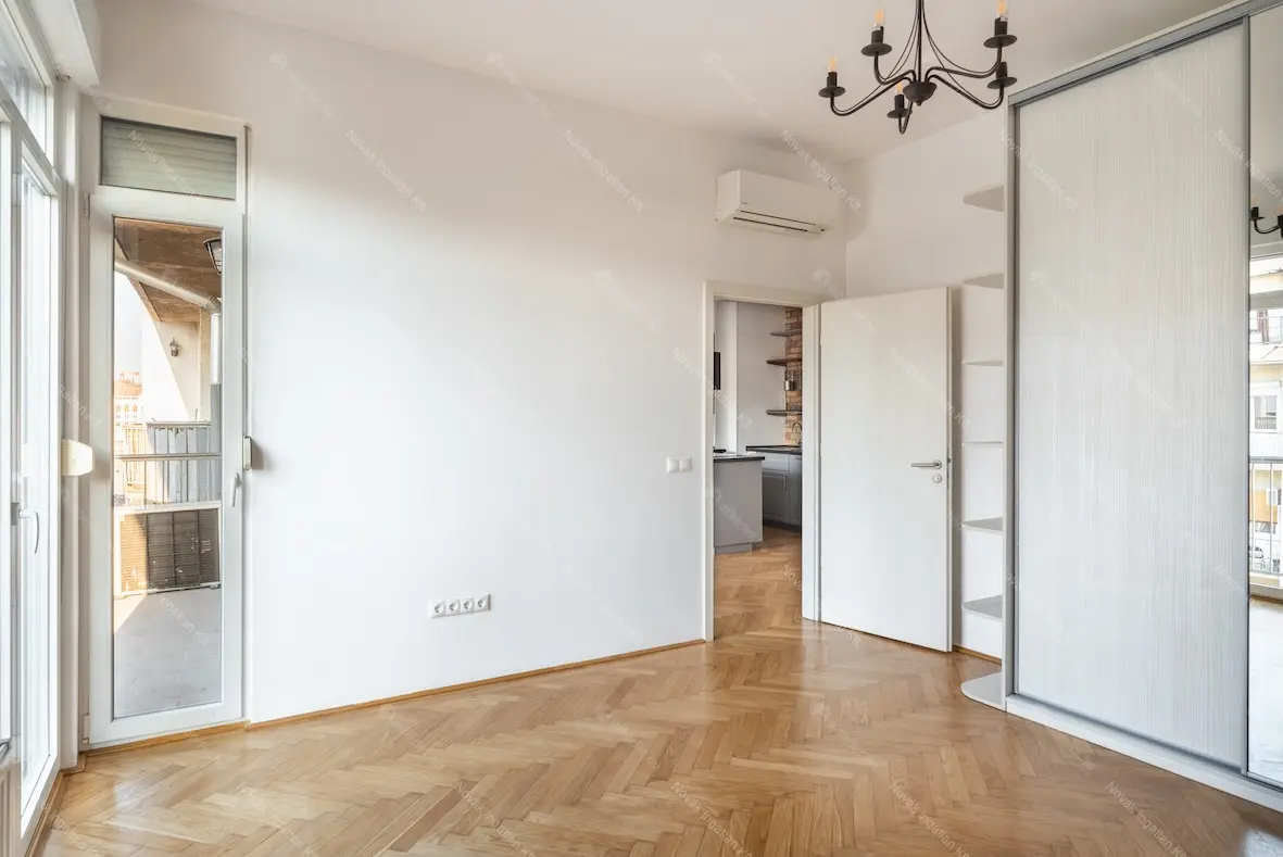 Kiadó albérlet 380000 Ft/hó áron: Budapest, I. kerület  Csalogány utca. Mérete: 65 nm, 3 szobás | Alberlet.hu - 6696572