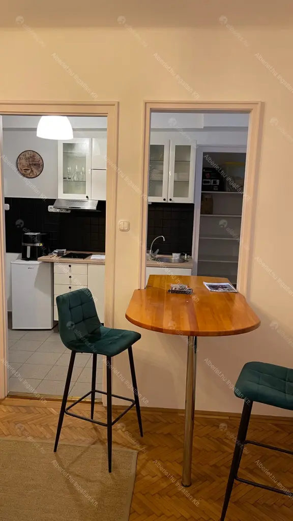 Kiadó albérlet 200000 Ft/hó áron: Budapest, I. kerület  Donáti utca. Mérete: 30 nm, 1 szobás | Alberlet.hu - 6681230