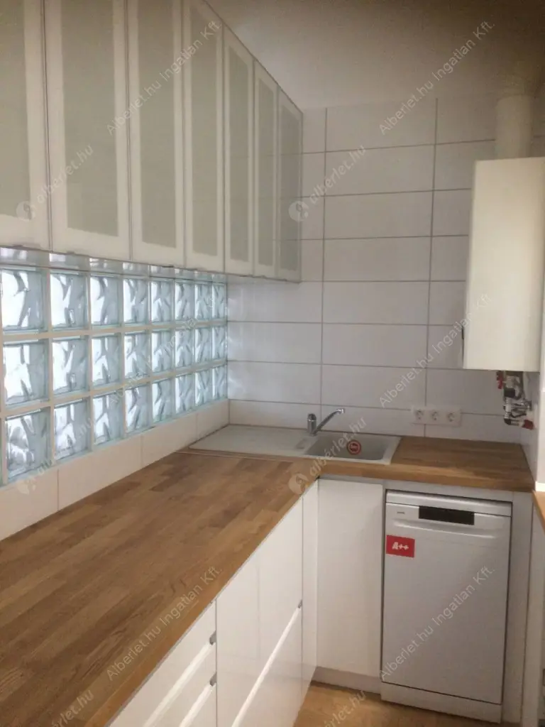 Kiadó albérlet 240000 Ft/hó áron: Budapest, I. kerület  Donáti utca. Mérete: 44 nm, 1 szobás | Alberlet.hu - 6575891