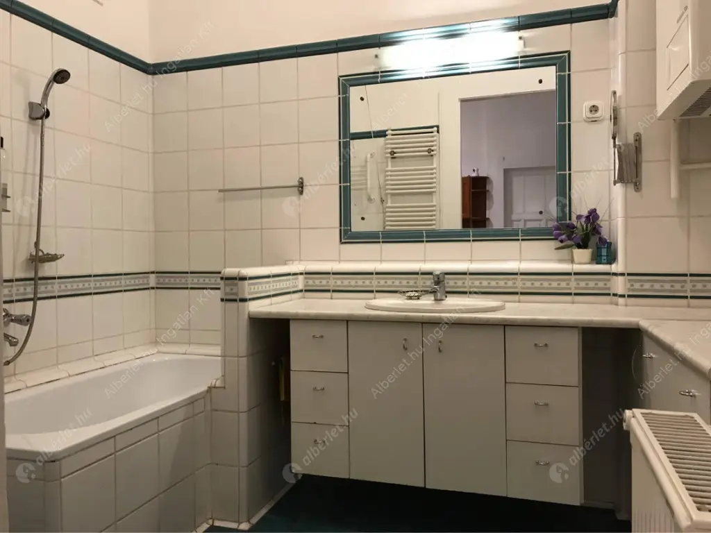 Kiadó albérlet 380000 Ft/hó áron: Budapest, I. kerület  Donáti utca. Mérete: 91 nm, 3 szobás | Alberlet.hu - 6604307