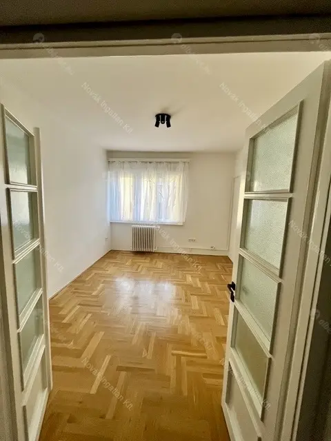 Kiadó albérlet 200000 Ft/hó áron: Budapest, I. kerület  Fenyő utca. Mérete: 30 nm, 1 szobás | Alberlet.hu - 6690584