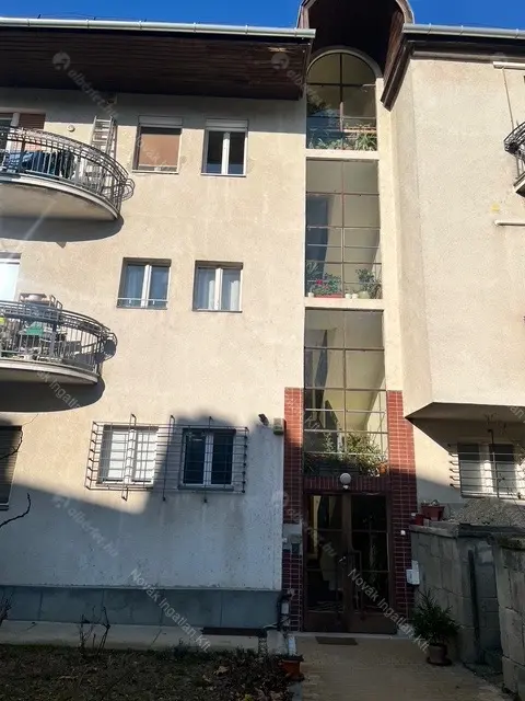 Kiadó albérlet 200000 Ft/hó áron: Budapest, I. kerület  Fenyő utca. Mérete: 30 nm, 1 szobás | Alberlet.hu - 6690592