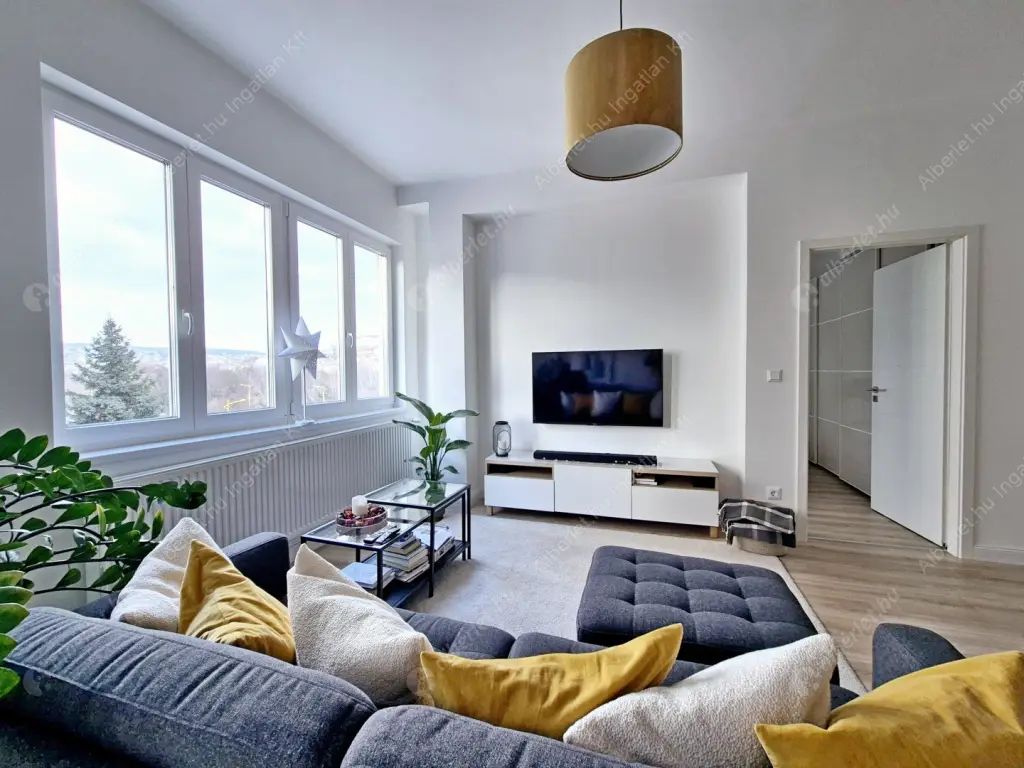 Kiadó albérlet 350000 Ft/hó áron: Budapest, I. kerület  Feszty Árpád utca. Mérete: 57 nm, 2 szobás | Alberlet.hu - 6607347