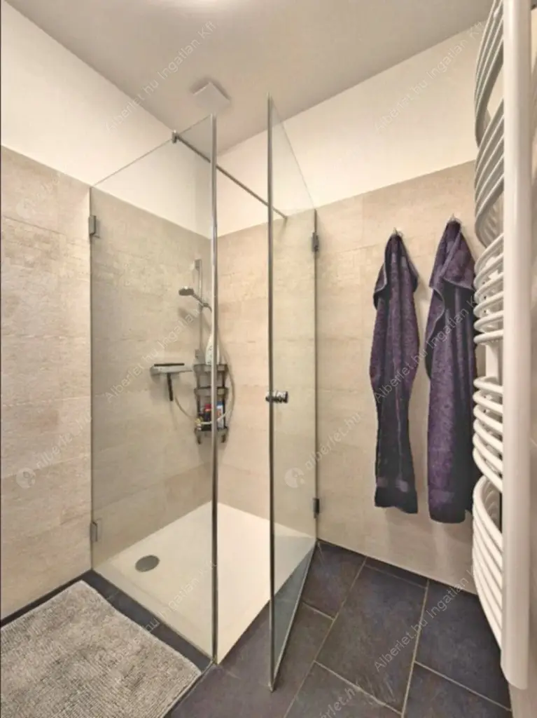 Kiadó albérlet 350000 Ft/hó áron: Budapest, I. kerület  Feszty Árpád utca. Mérete: 57 nm, 2 szobás | Alberlet.hu - 6607357