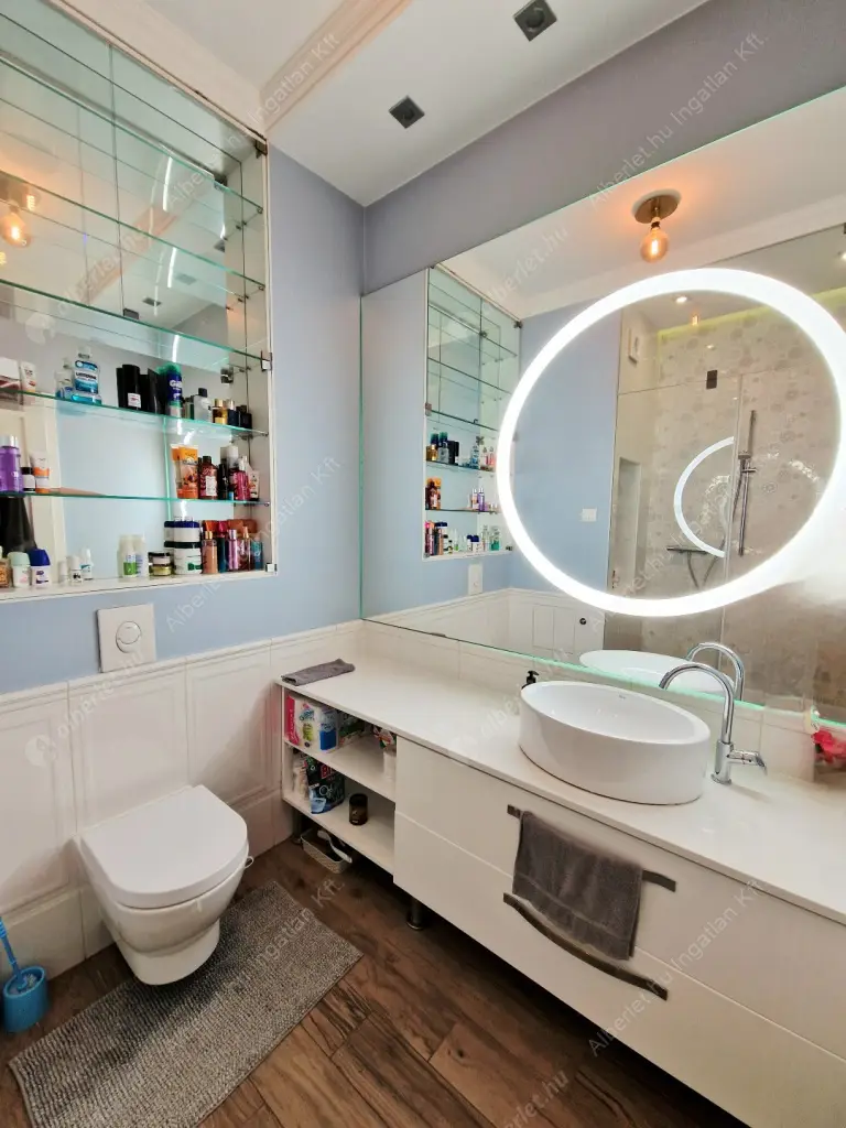 Kiadó albérlet 310000 Ft/hó áron: Budapest, I. kerület  Fiath János utca. Mérete: 48 nm, 2 szobás | Alberlet.hu - 6581383