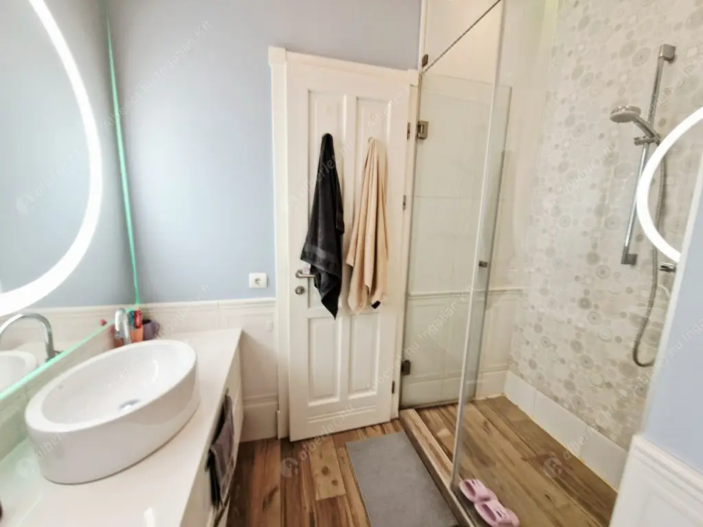 Kiadó albérlet 310000 Ft/hó áron: Budapest, I. kerület  Fiath János utca. Mérete: 48 nm, 2 szobás | Alberlet.hu - 6581385