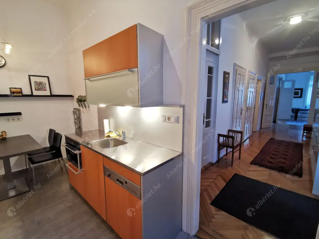 Kiadó albérlet 499000 Ft/hó áron: Budapest, I. kerület  Fő utca. Mérete: 127 nm, 4 szobás | Alberlet.hu - 6585917