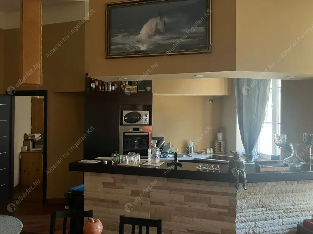 Kiadó albérlet 630000 Ft/hó áron: Budapest, I. kerület  Fő utca. Mérete: 96 nm, 2 szobás | Alberlet.hu - 6611697