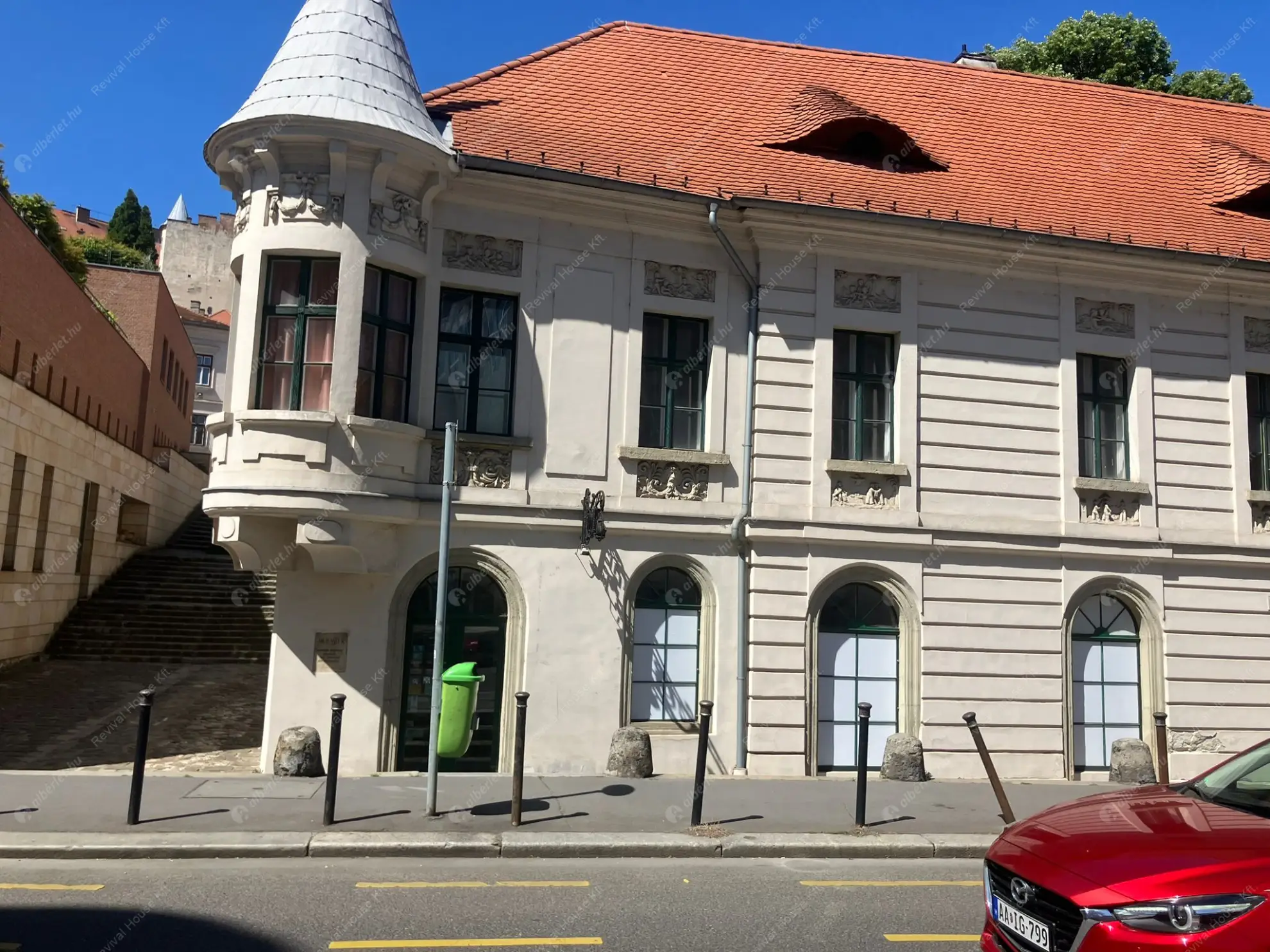 Kiadó albérlet 619000 Ft/hó áron: Budapest, I. kerület  Fő utca. Mérete: 96 nm, 3 szobás | Alberlet.hu - 6607226